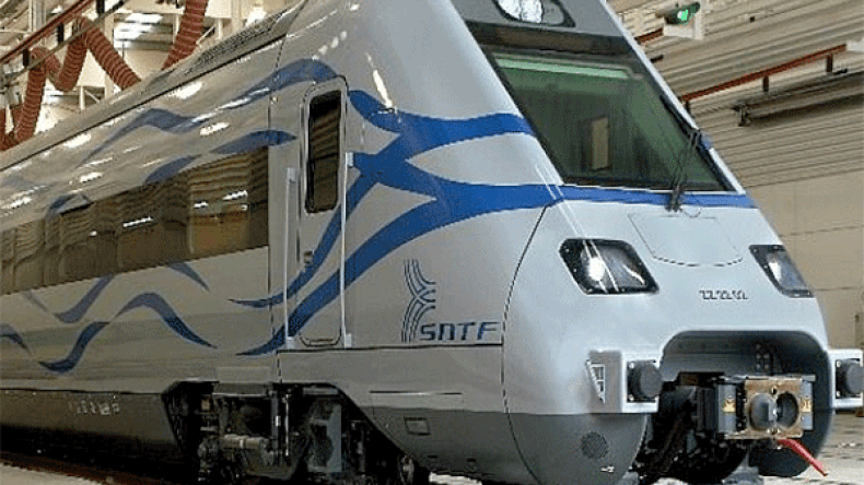 خسائر بثلاثة ملايير لشركة “أسانتياف” بسبب تعطل قطار الغرب