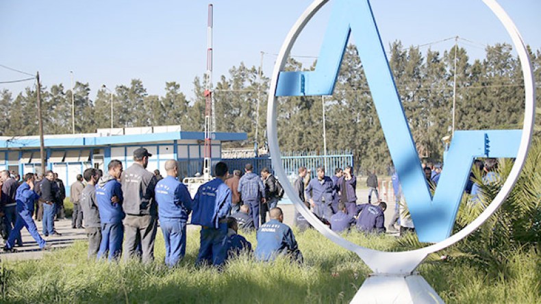 بوشوارب يقطع رؤوس المسؤولين الفاشلين للمجمعات الصناعية