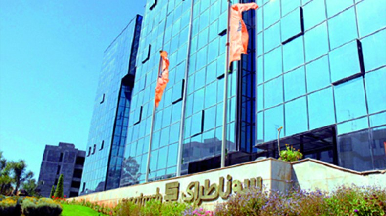 مختصون ينتقدون الاعتماد على الخبرة الأجنبية في الاستشارات القانونية