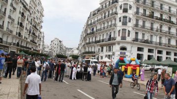 10 أمثلة لمجتمعٍ نخره التغريب