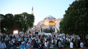 آيات “آيا صوفيا”