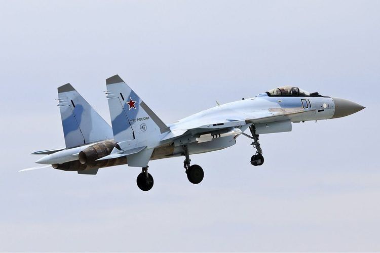 Flotte aérienne: L’Algérie se dote de nouveaux «Sukhoi Supejet» russes