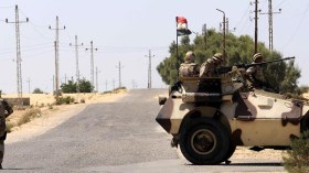 مقتل 3 جنود مصريين في انفجار عبوّة بسيناء