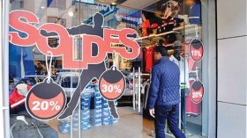 تجار الـ “صولد” يروجون لتخفيضات عيد الفطر قبل الأوان