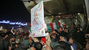 Marée humaine dans la ville iranienne d’Ahvaz pour l’adieu au général Soleimani