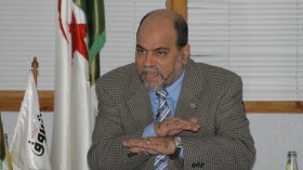 أبوجرة سلطاني أمام المحكمة في قضية الخليفة