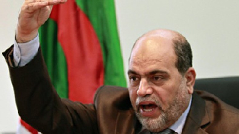 سلطاني يرد على أويحيى: “شكرا لاعترافك بنضال الشيخ نحناح”!