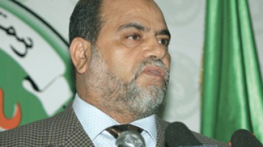 Anouar Malek porte plainte contre Boujerra Soltani devant la Cour d’Alger