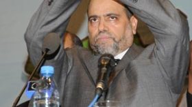 جناح أبوجرة ينفرد بإدارة حمس على كل مستوياتها