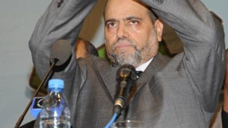 جناح أبوجرة ينفرد بإدارة حمس على كل مستوياتها