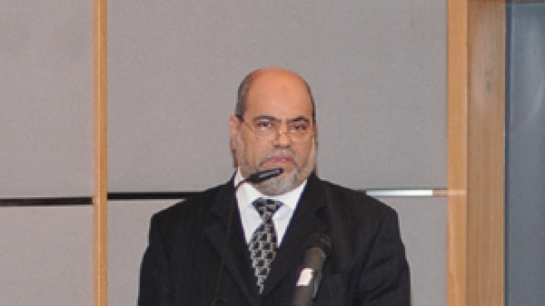 أبو‭ ‬جرة‭: ‬من‭ ‬حق‭ ‬‮”‬الفيس‮”‬‭ ‬أن‭ ‬يستشار‭ ‬ولو‭ ‬كحساسية‭ ‬وطنية