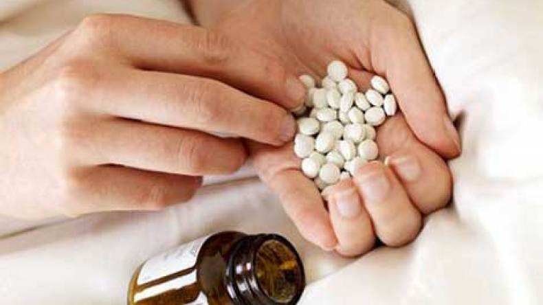 قاصر‭ ‬تنتحر‭ ‬بمادة‭ ‬سامة‭ ‬بعد‭ ‬رفض‭ ‬أهلها‭ ‬عريسها‭ ‬ببومرداس