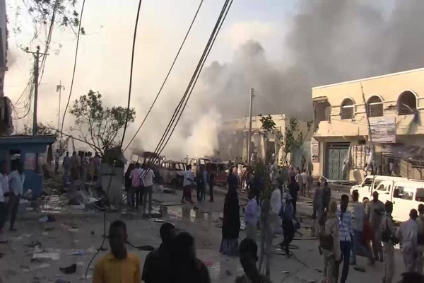 Une base US et un convoi militaire visés par un double attentat en Somalie