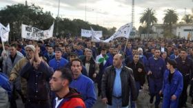 عمال “سوناكوم” يمهلون الإدارة 3 أيام ويهددون بمسيرة إلى قصر الحكومة