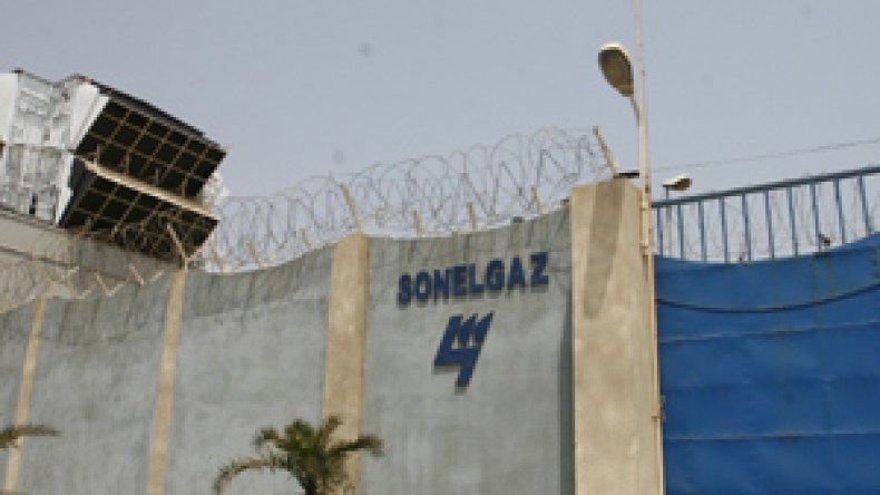 ميثاق شرف ولجنة “شرفاء” لتأمين سونلغاز من الفساد والرشوة