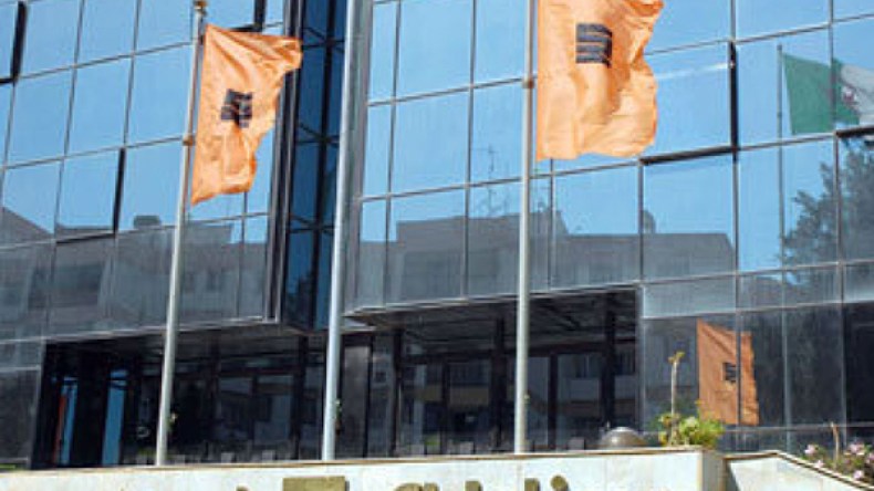 سوناطراك لن تـُخوصص.. والمعارضة تغلط الشعب