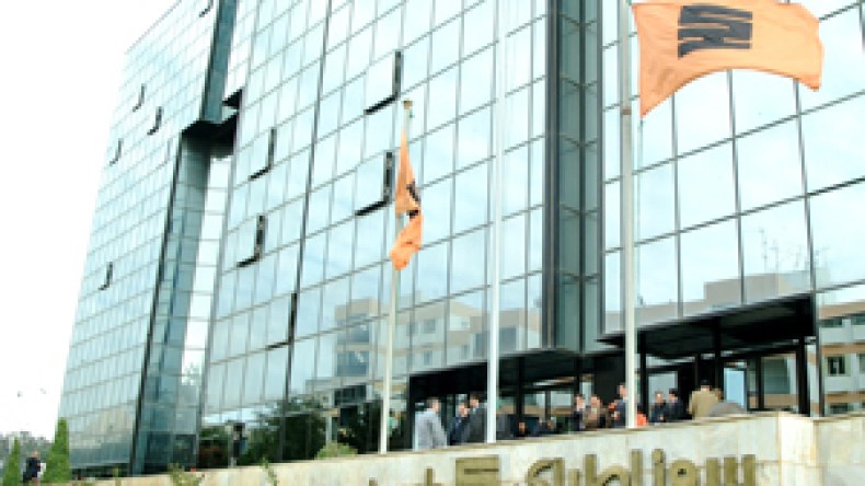 سوناطراك تنذر بفصل 1500 عامل مصري تخلّوا عن مناصب عملهم