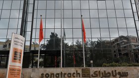 العمال حاملو “باك + 3” بسوناطراك يحتجون