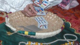 ساحر و”شوافتان” ينوّمون ضحاياهم مغناطيسيا ويسرقون أموالهم بجيجل