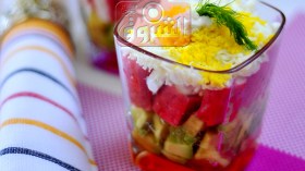 مقبلة “السوريمي” (Surimi) بثمرة “الأفوكادو”