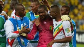 النسر دياكيتي ينقذ مالي ويطير بها إلى نصف نهائي “كان” 2013