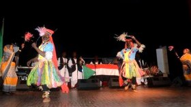 تسعة متفرجين في اختتام الأسبوع السوداني وغياب كامل للمسؤولين