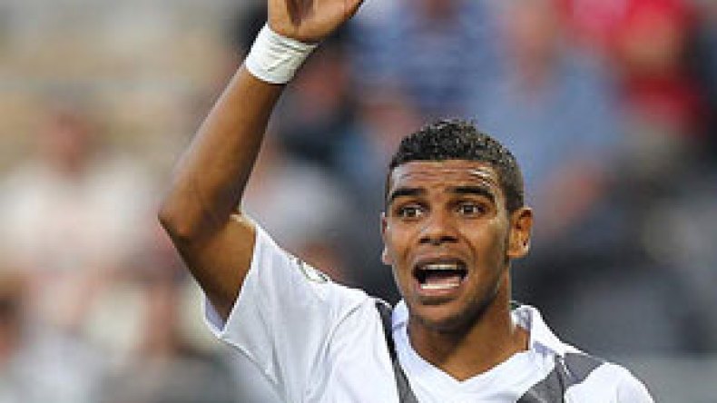 رئيس‭ ‬فيتوريا‭ ‬غيماريش‭ ‬يتعهد‭ ‬بتسوية‭ ‬سريعة‭ ‬لمستحقات‭ ‬أولمبي‭ ‬الشلف