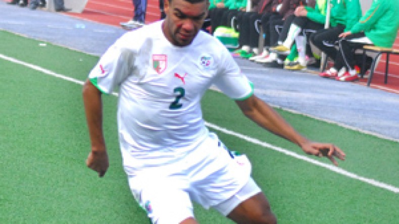 سوداني‭ ‬باق‭ ‬مع‭ ‬أولمبي‭ ‬الشلف‭ ‬لموسم‭ ‬آخر