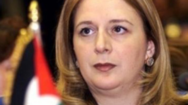 ‮‬القذافي‭ ‬لم‭ ‬يشتر‭ ‬لي‭ ‬بيتا‭ ‬في‭ ‬مالطا‭ ‬وأبو‭ ‬عمار‭ ‬رفض‭ ‬إنجاب‭ ‬ابنتنا‭ ‬في‭ ‬إسرائيل‮‬‭!‬