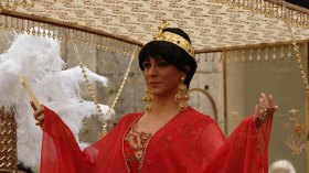 سلاف فواخرجي: لا موالاة ولا معارضة أنا سورية وفقط