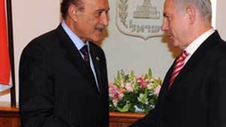 سليمان رحب بمساعدة عسكرية إسرائيلية لمصر