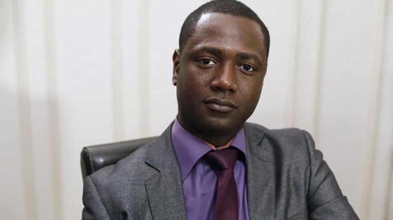 حادثة “سليمان” مع عنصرية “الهوليغانز” تقتحم دهاليز السياسة