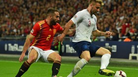 الصحف الإسبانية تهاجم “لاروخا”