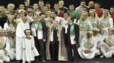 Cinquantenaire : le président Bouteflika assiste à un spectacle grandiose