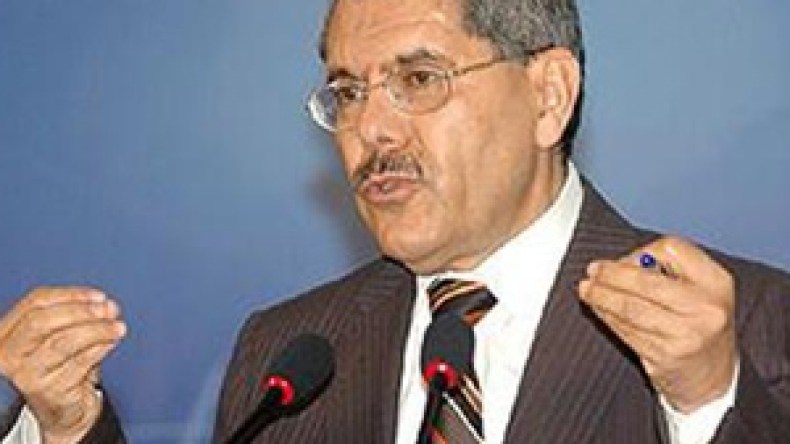 أنصار الحمراوة يحاصرون الوزير جيار ويطالبون بإسقاط محياوي
