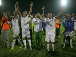 Giant quantities of firecrackers seized by security forces