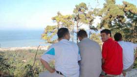 “بروفيسور” لتبديد “هموم” الشباب واستئصال أورام الرياضة