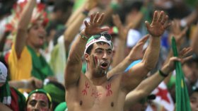 الجزائريون لم يتفقوا على المنتخب الذي يشجعونه