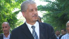 سلال يبدأ زيارته لولاية باتنة