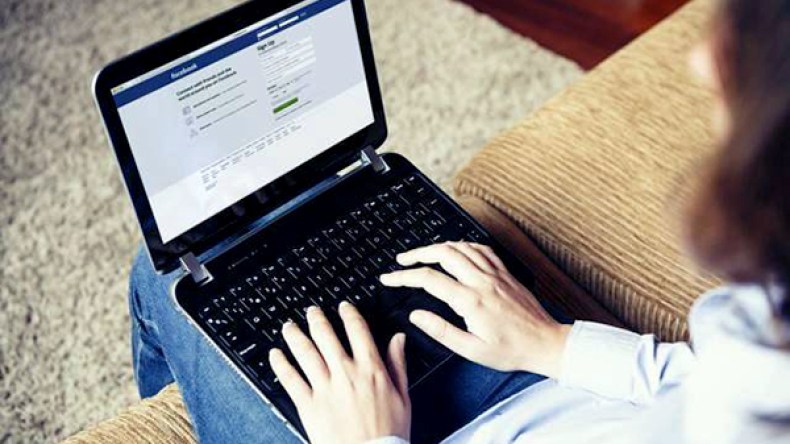 العلاقات الإفتراضية على فايسبوك خطر على الجزائريين