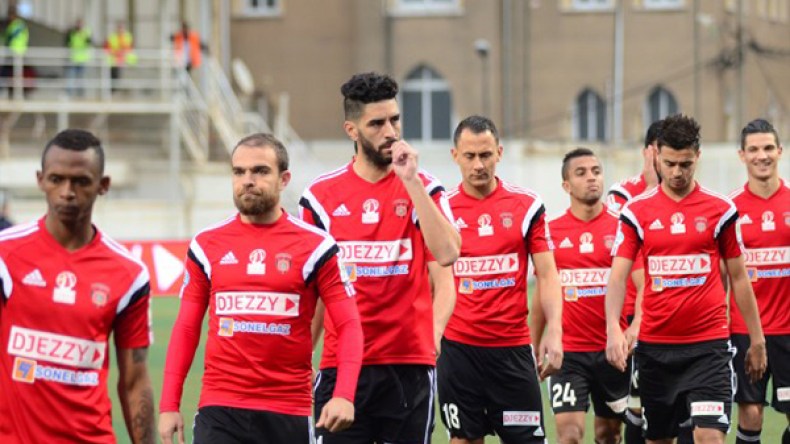 بلحسن وكودري وعابل قد يضيعون مولودية بجاية