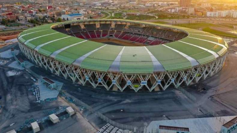 تكلفة بساط ملعب وهران قُدّرت بـ 17 مليار سنتيم