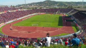 عديد النوادي مُهدّدة بِإجراء المقابلات خارج القواعد