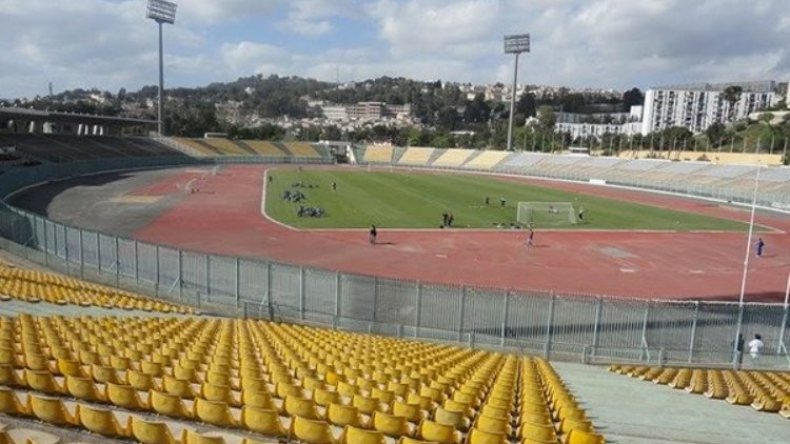 ترميم ملعب قسنطينة بِغلاف ماليّ مُثير للجدل