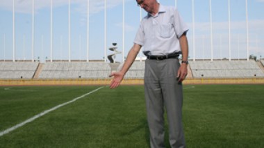 Hans Rienks to Echorouk: “The pitch of the 5th of July stadium tallies with international norms”