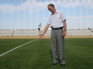 Hans Rienks to Echorouk: “The pitch of the 5th of July stadium tallies with international norms”