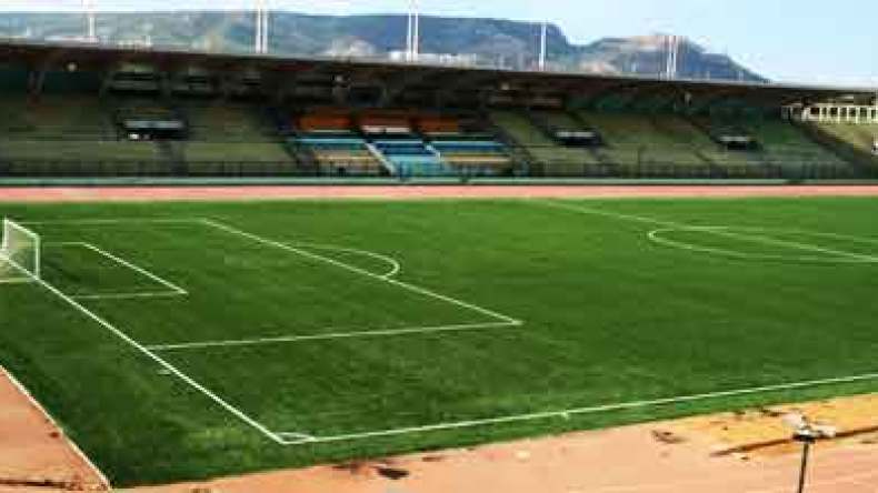 بين‮ ‬الطبيعي‮ ‬والإصطناعي‮ ‬الملايير‮ ‬تذهب‮ ‬في‮ ‬الحشيش