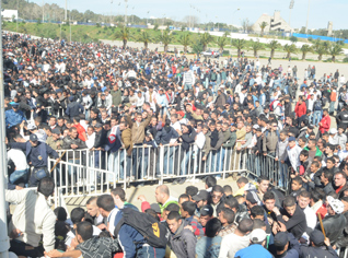 Scores of supporters struggle to get tickets for the match Algeria Vs Serbia