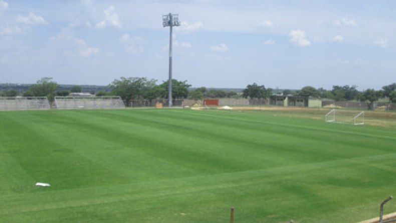 “الخضر” يقطعون 42 كلم للتدرب بملعب روايال بافوكينغ