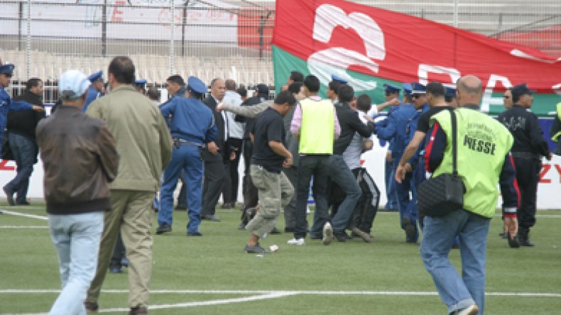 تدابير وإجراءات لوقف الشغب والعنف في الملاعب
